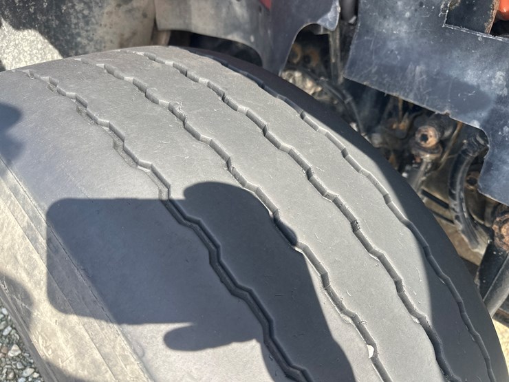 2012-international-7600-image-75