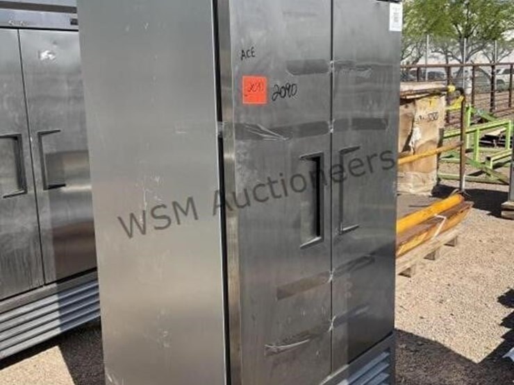 true-commercial-refrigerator-image-4