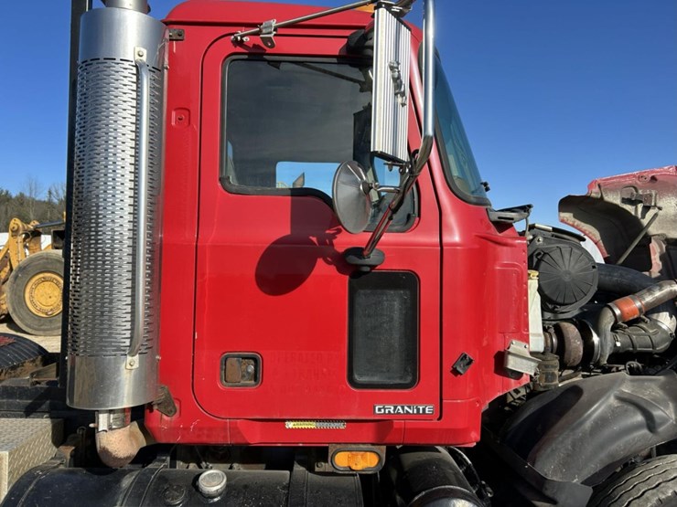 2003-massey-ferguson-8-image-54