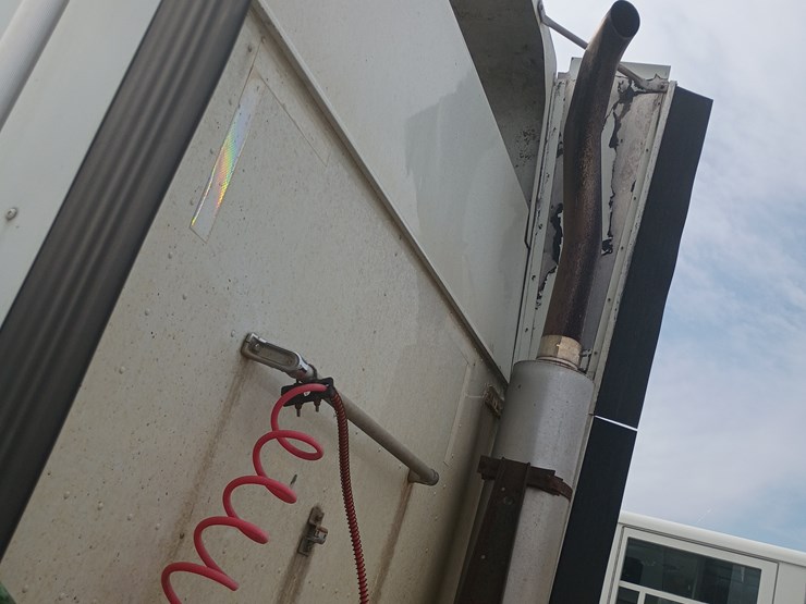 2000-international-9200i-image-22