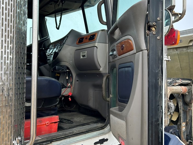 2006-caterpillar-c15-image-79