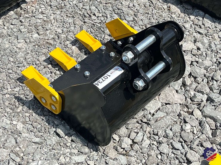 unused-2026-ce-16"-toothed-bucket-image-3