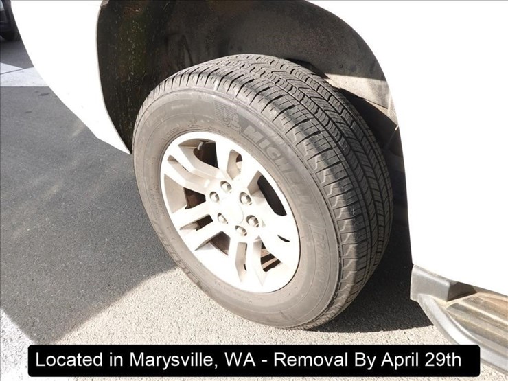 2018-chevrolet-tahoe-image-21