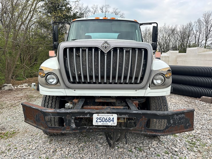 2007-international-7600-image-8