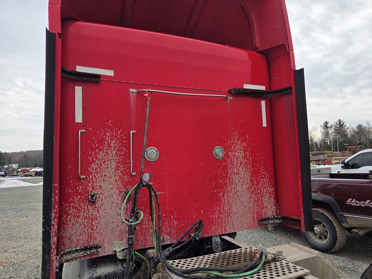 2005-kenworth-t600-image-23