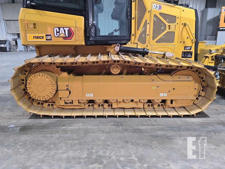 2002-caterpillar-d3-lgp-image-33