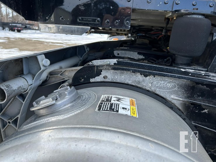 2012-peterbilt-386-image-70