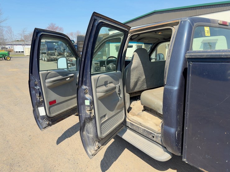 2002-ford-f350-xl-image-21