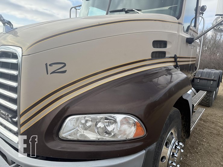 2007-mack-pinnacle-cxp613-image-39