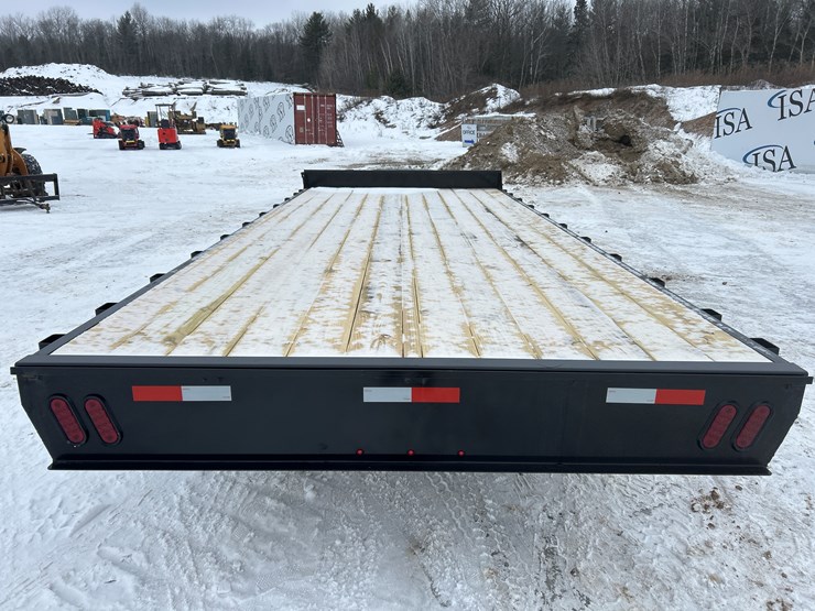 2026-massey-ferguson-8-image-4