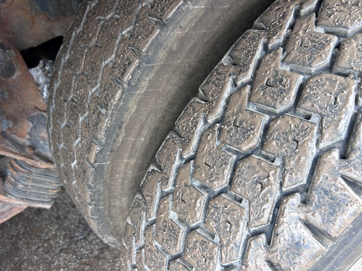 #1690-•-2013-international-7500-6x4-hydro-excavation-truck-image-71