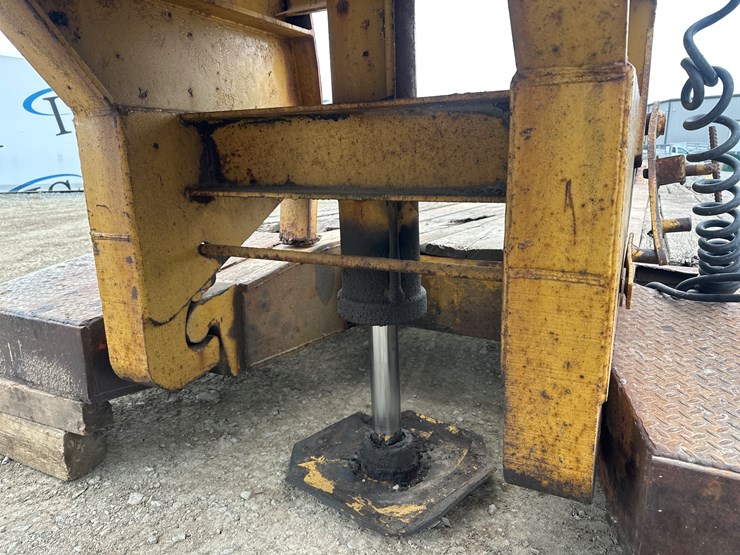 1986-massey-ferguson-8-image-12