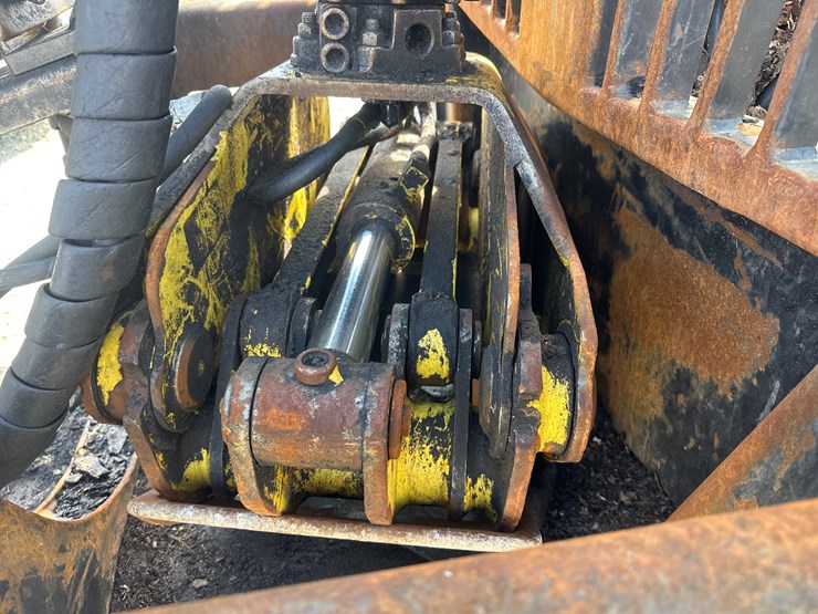 deere-1110e-image-65