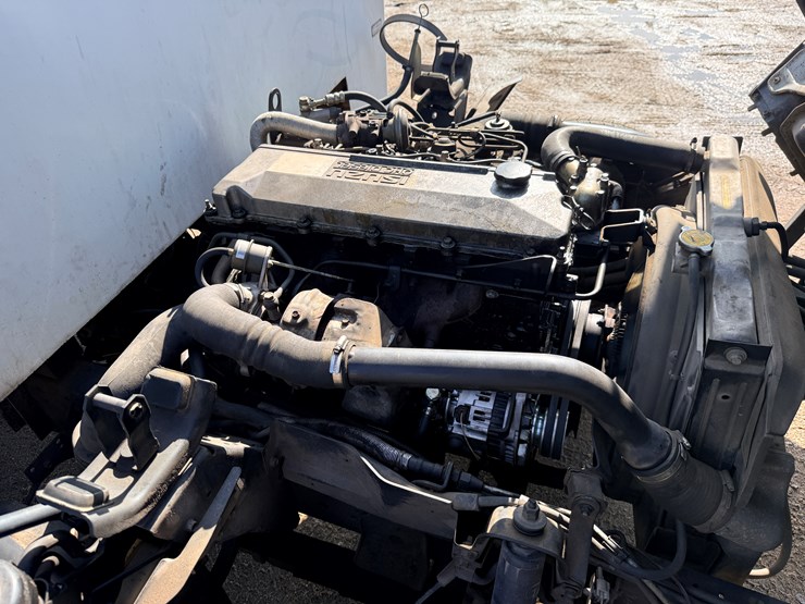 2001-isuzu-npr-image-48