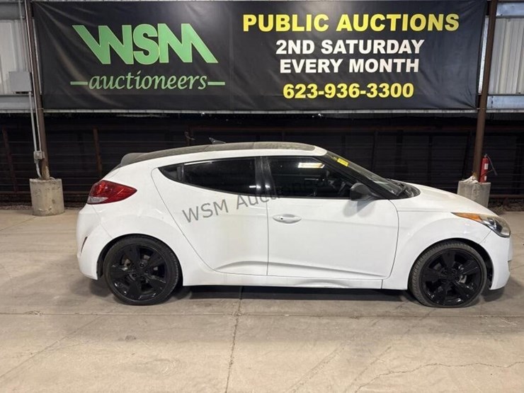 2016-hyundai-veloster-coupe-image-1