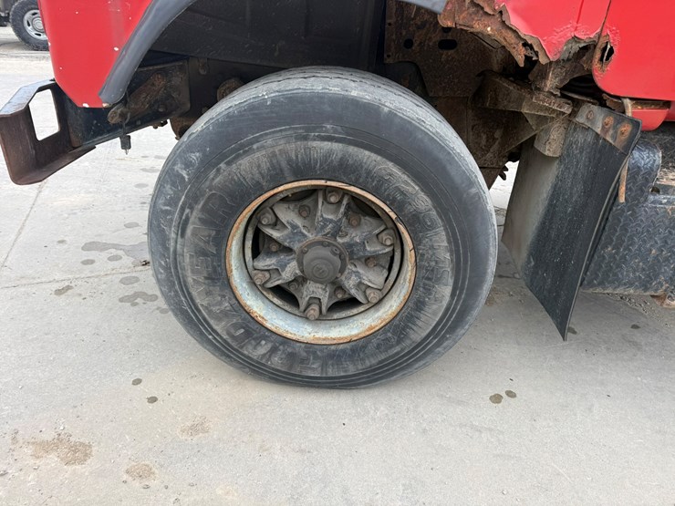 mack-dm688s-image-51