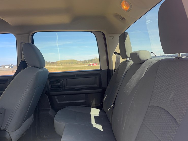 2014-dodge-1500-image-7