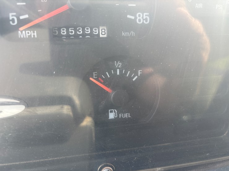 1999-sterling-l9513-image-35