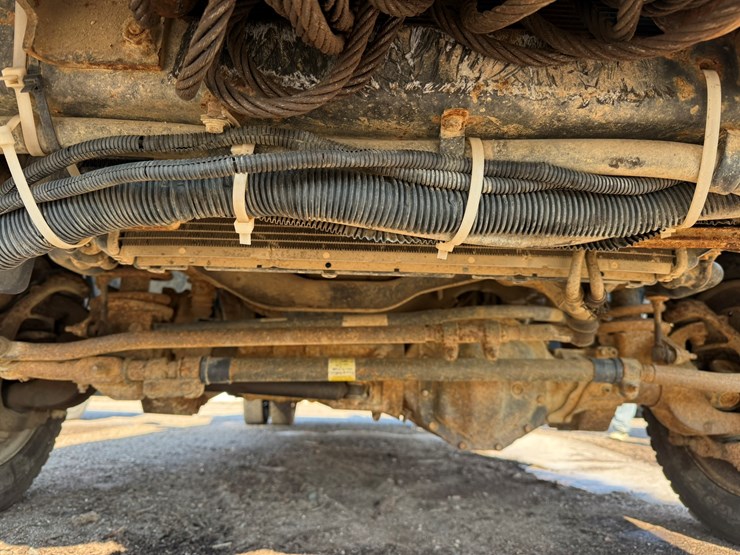 #2034-•-2012-ram-5500-heavy-duty-service-truck-image-32