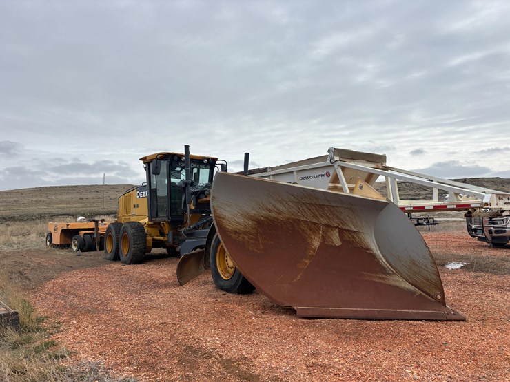 2018-deere-772g-image-5