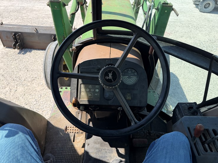 1984-john-deere-2550-image-9
