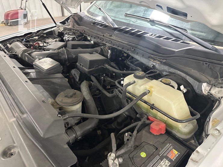 2022-ford-f350-image-27