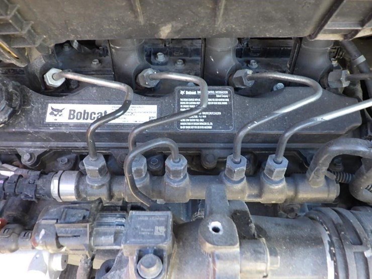 2021-bobcat-s450-image-12