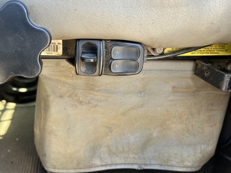 #1114-•-2005-western-star-tri-axle-heavy-haul-truck-tractor-image-60