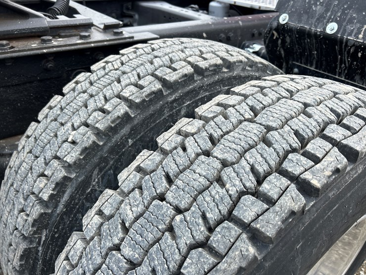 2015-kenworth-t680-image-80