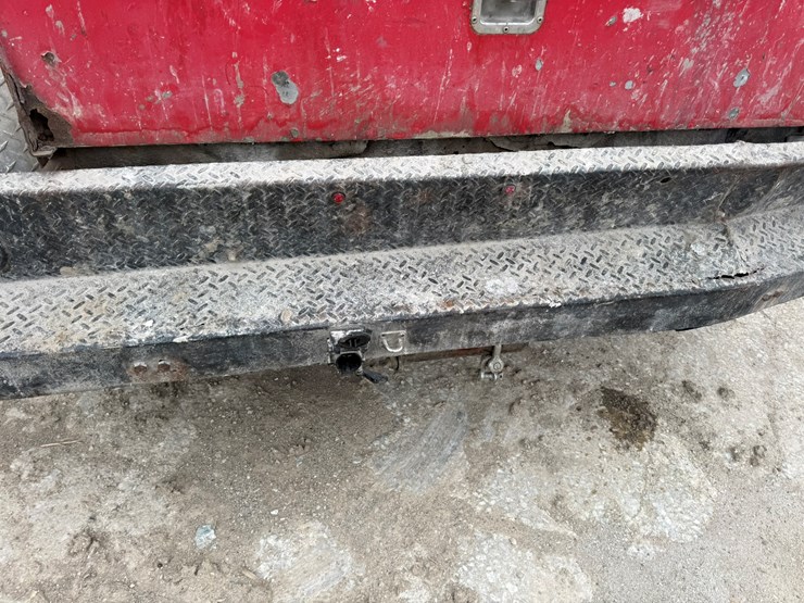 2012-chevrolet-3500-image-25