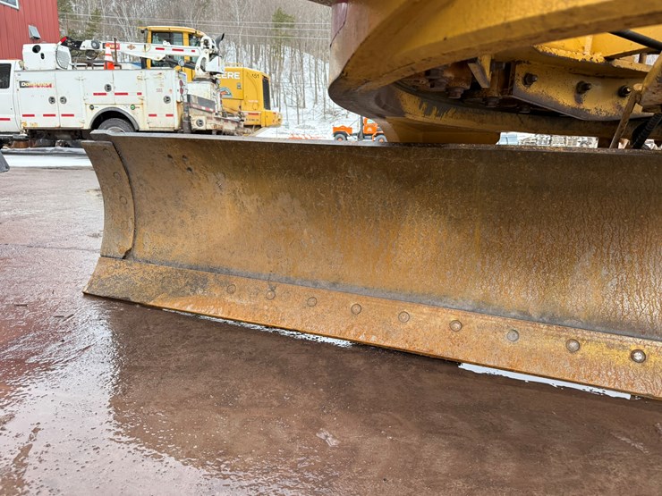 caterpillar-160m-image-22