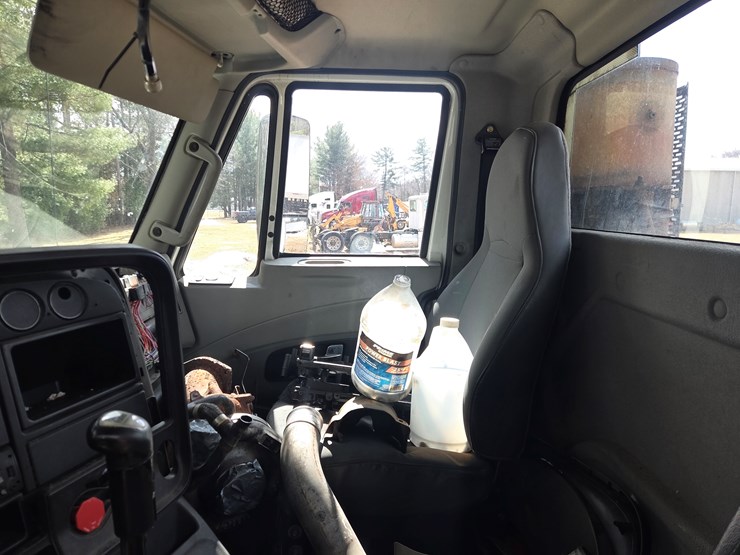 2012-international-prostar-image-43