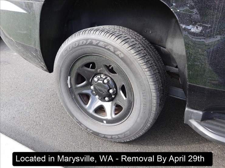 2017-chevrolet-tahoe-image-22