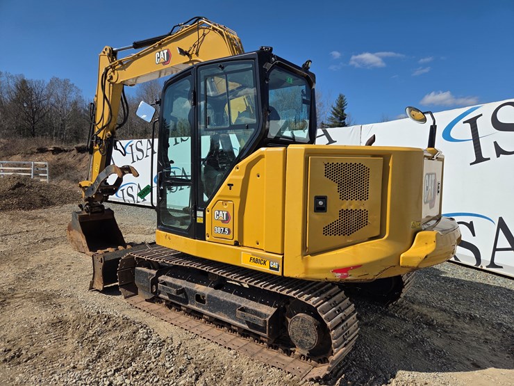 2020-caterpillar-307.5-image-3