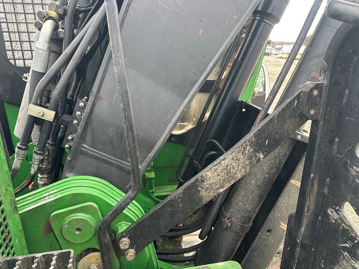 2016-deere-2154d-image-19