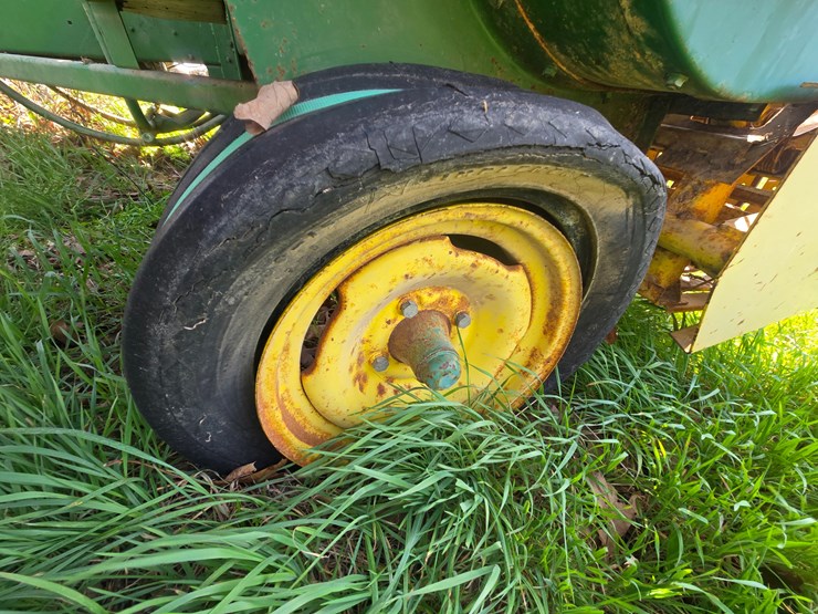 john-deere-327-image-22