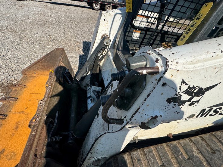 bobcat-t550-image-36