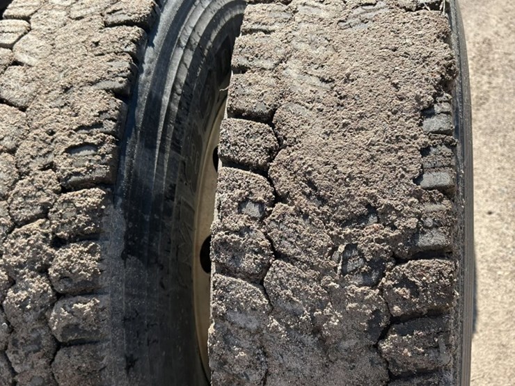 #1114-•-2005-western-star-tri-axle-heavy-haul-truck-tractor-image-86