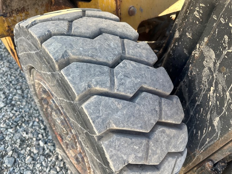 massey-ferguson-8-image-43