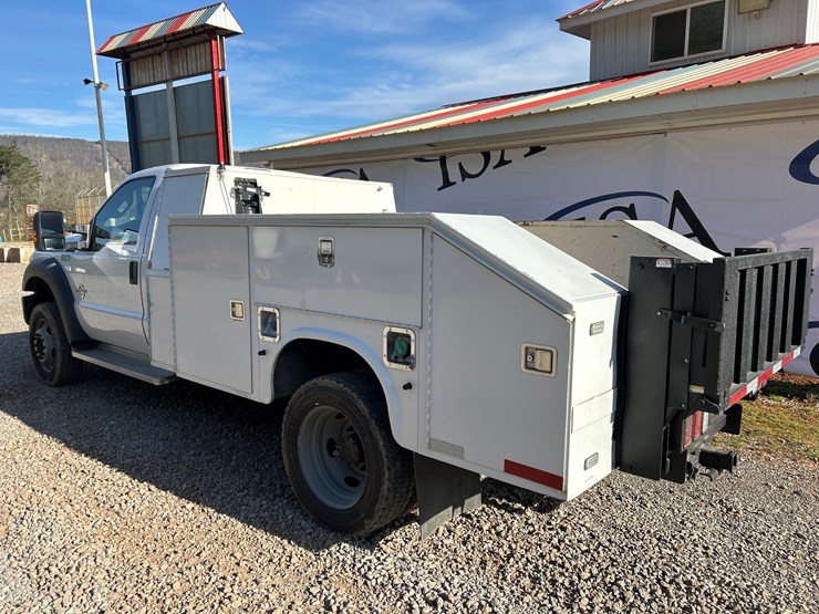 2012-ford-f550-image-3