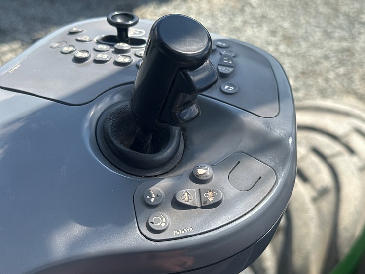 2011-deere-1270e-image-75