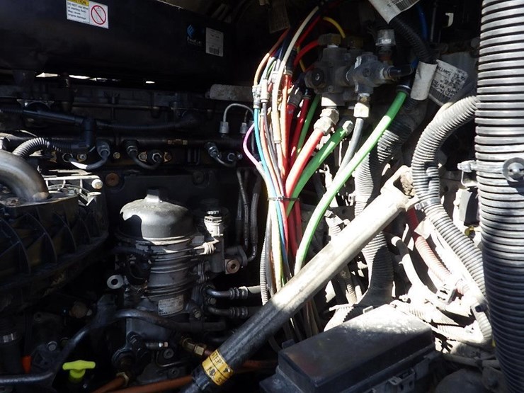 2018-freightliner-cascadia-125-image-14