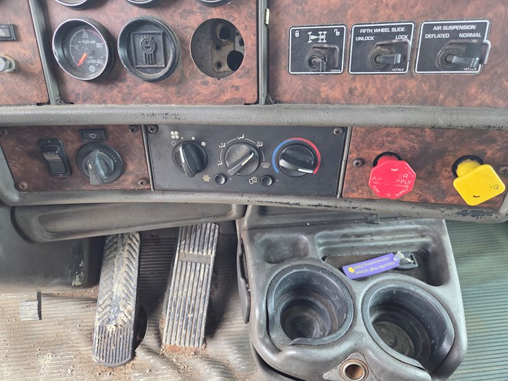 2005-kenworth-t600-image-70