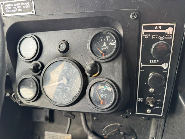 #2246-•-2001-american-general-4x4-hummer-image-36