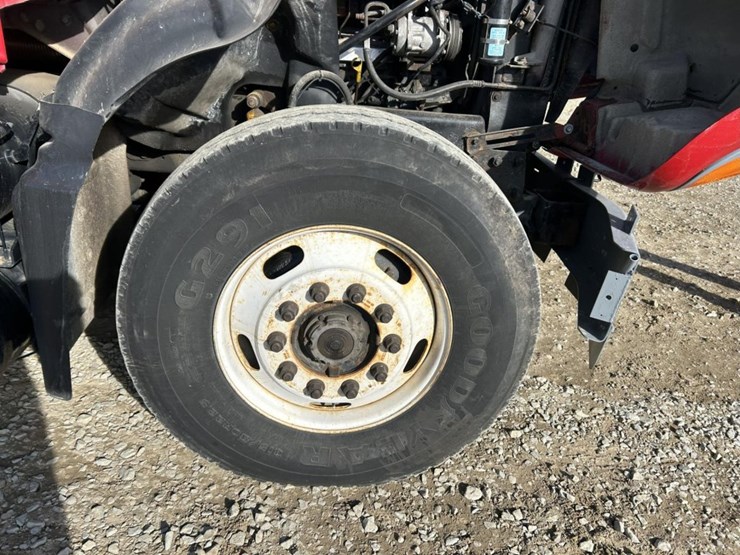 2003-massey-ferguson-8-image-86