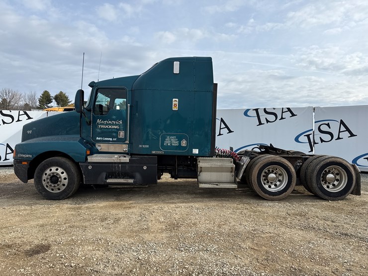 2002-kenworth-t600-image-2