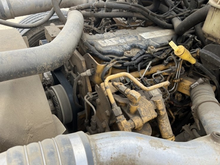 2008-caterpillar-c7-image-13