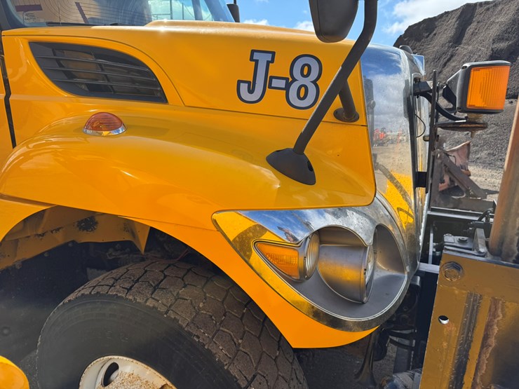 2009-international-workstar-7500-image-14