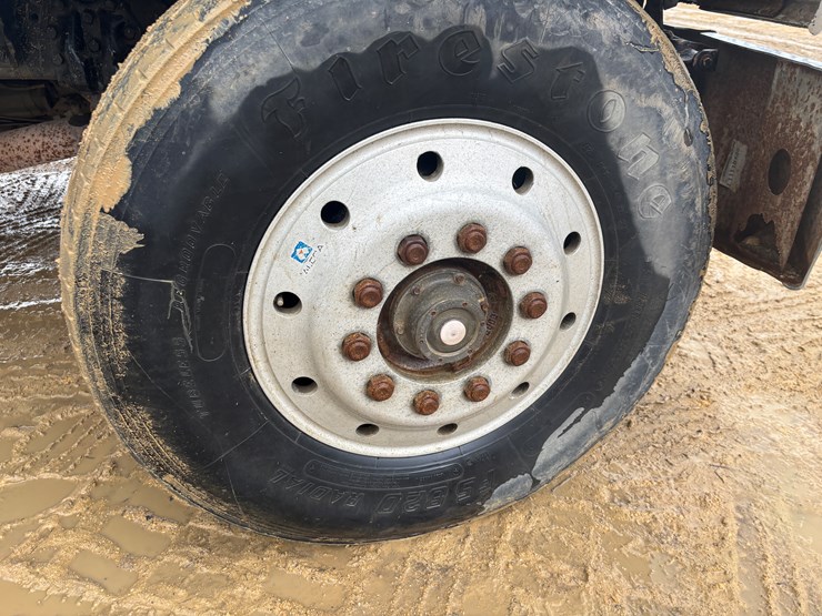 1997-ford-lt8000-image-103