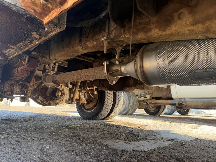 2012-ford-f550-xl-image-35